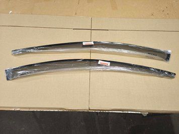 Owiewki do szyb samochodowych prz&oacute;d Nissan Micra 2010 - 2013 5D Nissan KE800-1H010