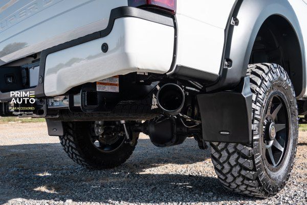 Błotniki tylne Toyota Tundra 2014-2021 gładki BLACK Bushwacker MUD-30040