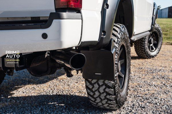 Mudguards Toyota Tundra 2014-2021 fender flares smooth BLACK Bushwacker MUD-30040