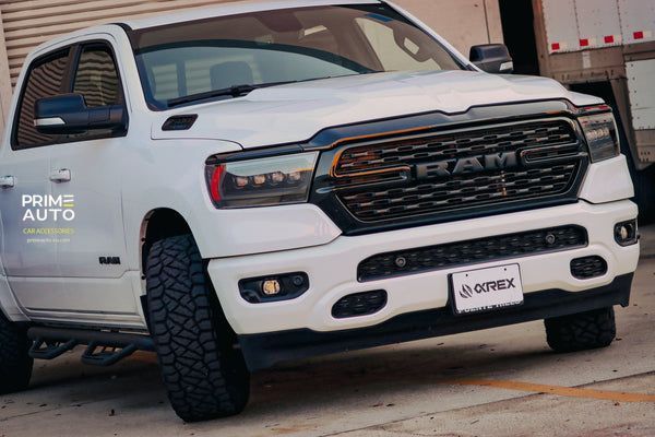 Lampy przednie Ram 1500 2019- 2025 LUXX-Series Alpha-Black AlphaRex 880575
