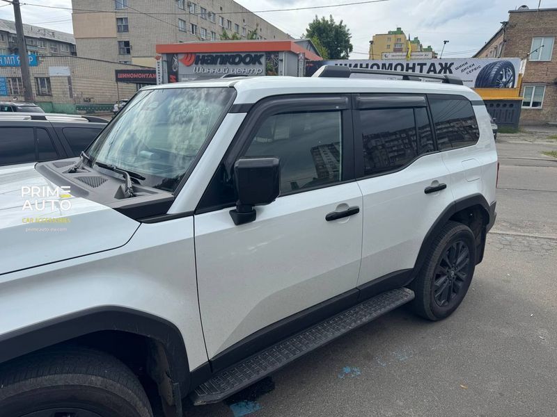 Owiewki do szyb samochodowych prz&oacute;d+tył num 4 szt ciemny Toyota Land Cruiser Prado 250 2024 + EGR 92492081B
