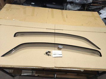Side Window Deflectors Front Set Mitsubishi Colt 2006 - 2012 3D EGR MZ313399