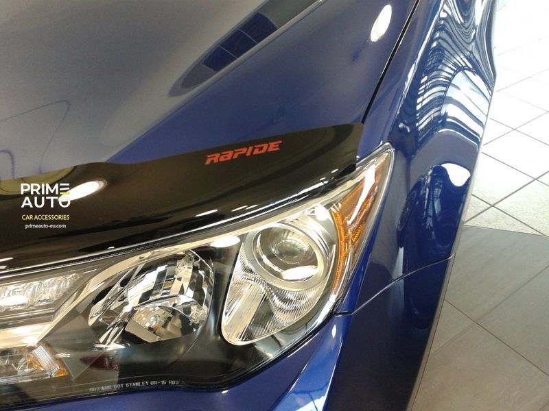 Deflektor maski Toyota RAV4 2013-2018 gładki FormFit RFT033
