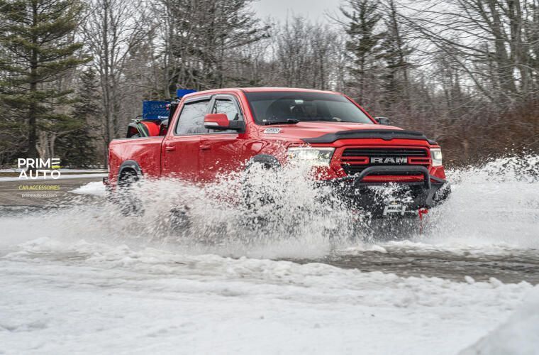 Owiewki do szyb samochodowych spoiwo ciemny Toyota Tacoma 2016- 2025 num 4 szt AVS 94768