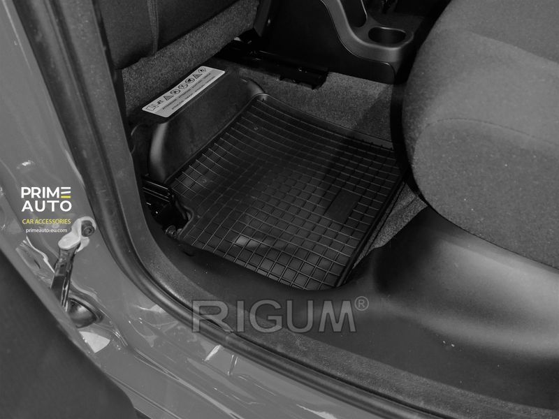 Dywaniki samochodowe gumowe zestaw 4 szt czarny Fiat Panda 2013 - 2024 Rigum 900767
