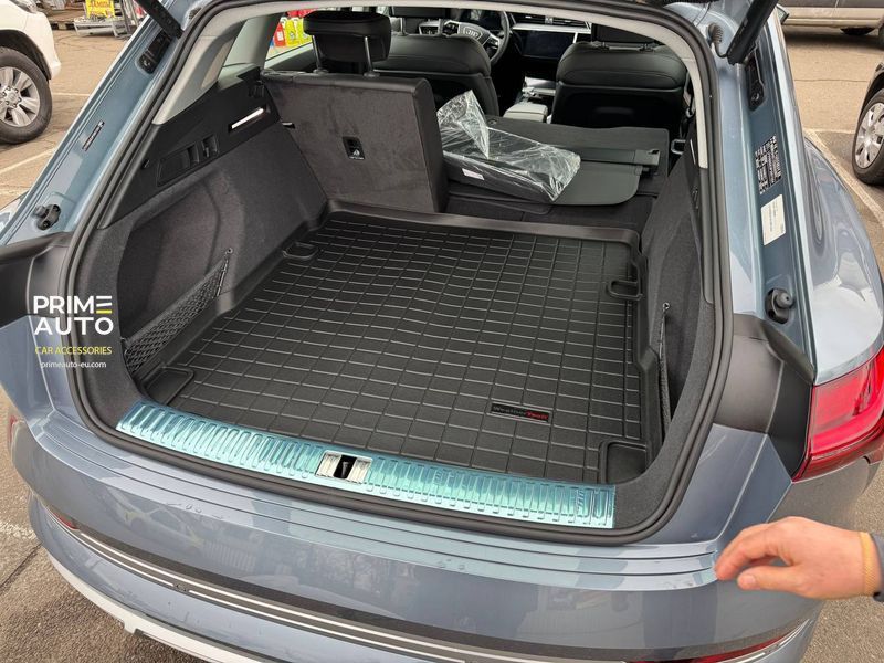 Килим в багажник Audi Q8 2024 чорний WeatherTech 401289 401289 фото