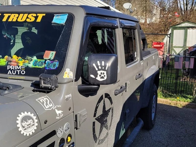Owiewki do szyb samochodowych spoiwo LOW PROFILE 4 szt Jeep Gladiator 2024 + ciemny dymny Husky Liners 2854066