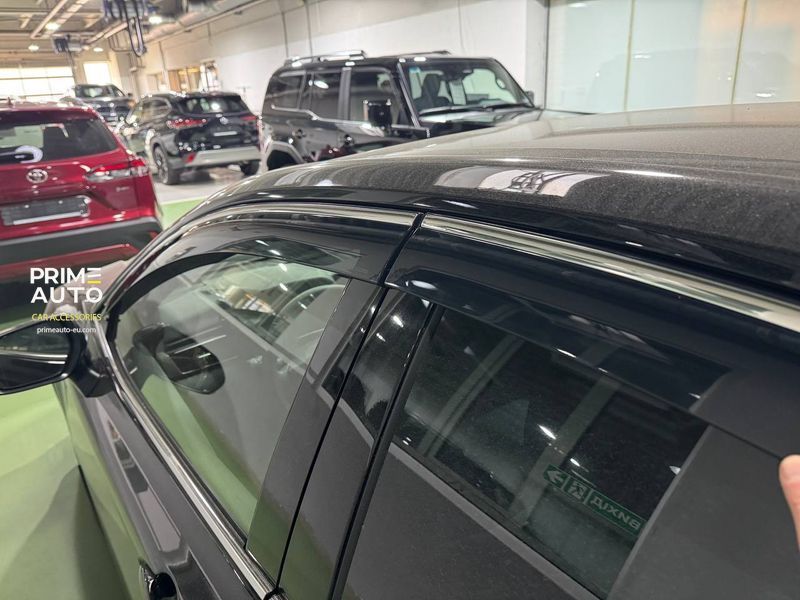 Window Deflectors 4pcs Set with Chrome Trim Toyota Camry 2025+ Wellvisors 3-847TY083
