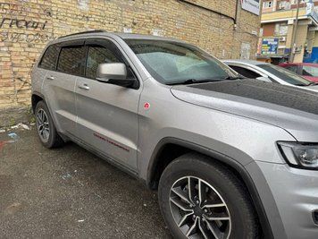 Window Deflectors 4pcs Set With Black Trim Jeep Grand Cherokee 2011-2022 Wellvisors 3-847JE011