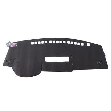 Covoraș de bord Nissan Versa 2007-2011 Wellvisors 3-777NS005