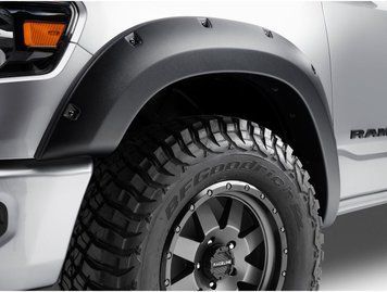 Extensoare pentru pasajele roții set 4 piese RAM/Dodge Ram 1500 Classic 2011-2024 Forge-style negru Bushwacker 58204-08