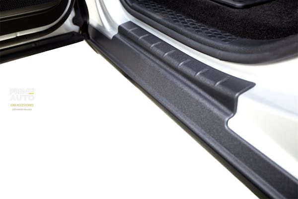 Okładziny na progach 4 szt Chevrolet Silverado 1500 CrewCab 2014-2018 Bushwacker 14065