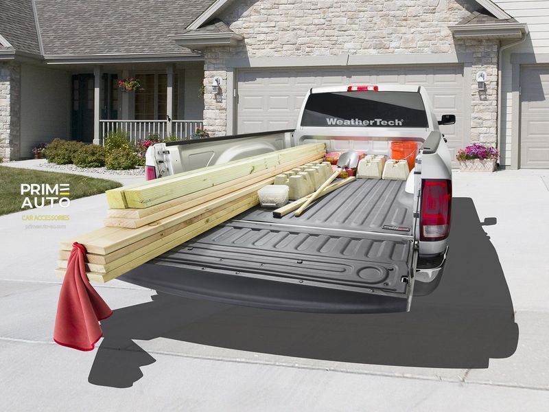 UnderLiner Ford F-550 2009 - 2016 Black WeatherTech 32U8209