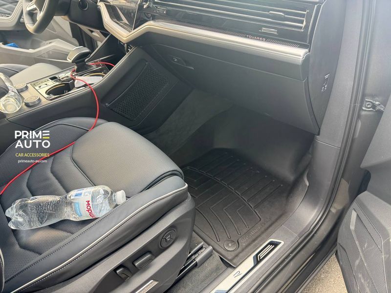 Килими автомобільні 3D Лайнери High Performance передні Volkswagen Touareg 2019 - 2026 чорний WeatherTech 4414881IM 4414881IM фото