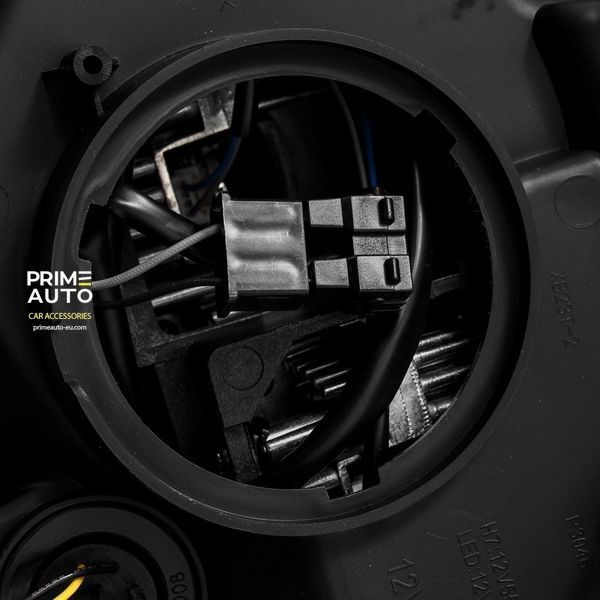 Front lights Toyota 4Runner 2010-2013 PRO series color Alpha-Black AlphaRex 880754