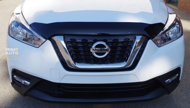 Deflektor maski Nissan Kicks 2018-2025 gładki FormFit HD13K18
