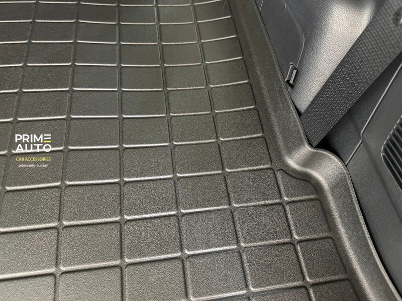 Mat do bagażnika Toyota Highlander 2020 + czarny WeatherTech 401349