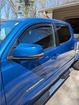 Owiewki do szyb samochodowych prz&oacute;d+tył num 4 szt wstawiony Toyota Tacoma 2016 - 2023 WeatherTech 82792
