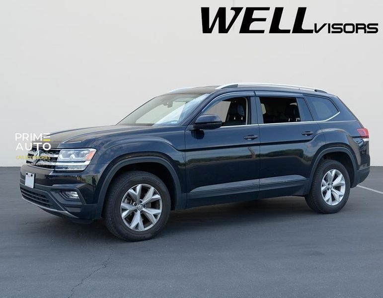 Дефлекторы окон к-т 4 шт с черным хромированным молдингом Volkswagen Atlas 2018 - 2025 Wellvisors 3-847VW017 3-847VW017 фото