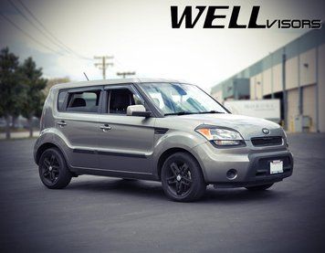 Window Deflectors 4pcs Set With Black Trim Kia Soul 2010-2013 Wellvisors 3-847KA008