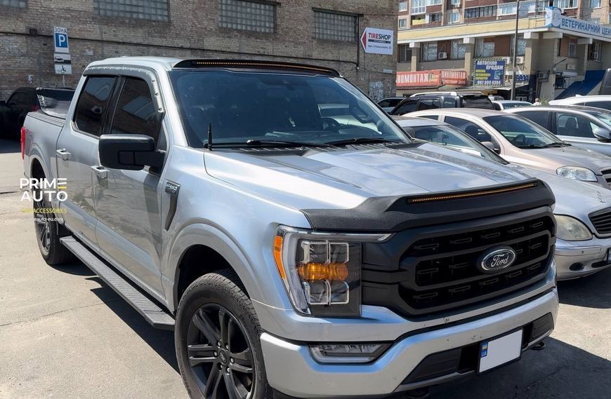Hood Spoiler With LED Strip With Turn Follower Ford F-150 2021-2025 Aeroskin Lightshield PRO Black Matte AVS 953196