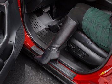 Okładziny na progach 4 szt Subaru WRX 2024 - 2026 czarny WeatherTech ST007K1