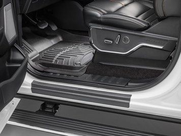 SillProtector 2 pcs GMC Sierra 2500HD/3500HD 2017-2025 WeatherTech ST044K1